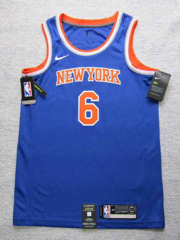美品 NBA クリスタプス・ポルジンギス SWINGMAN ニューヨーク・ニックス NIKE ユニフォーム KNICKS ナイキ スウィングマン ゲームシャツ