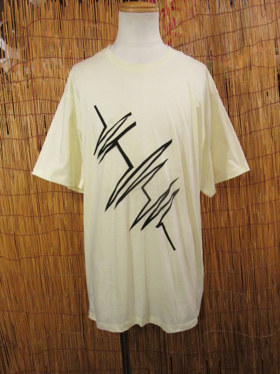 【送料込み／ＳＡＬＥ】①新品＊男女兼用＊生成り色＊コットン素材＊抽象的プリント＊半袖Ｔシャツ＊２ＸＬ エスニック MAJAM 