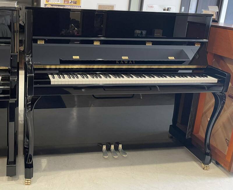 アップライトピアノ カワイC-580FRG 新品定価1,045,000円（税込）高音質ピアノが1台限定特別価格に！【展示品】