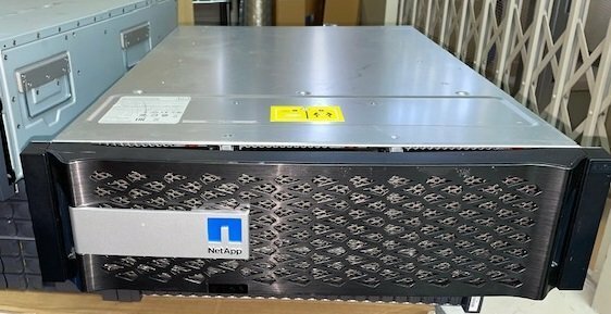 ◎　NetApp FAS8020 System Storage Array 2*111-01099+E0 (F01075)