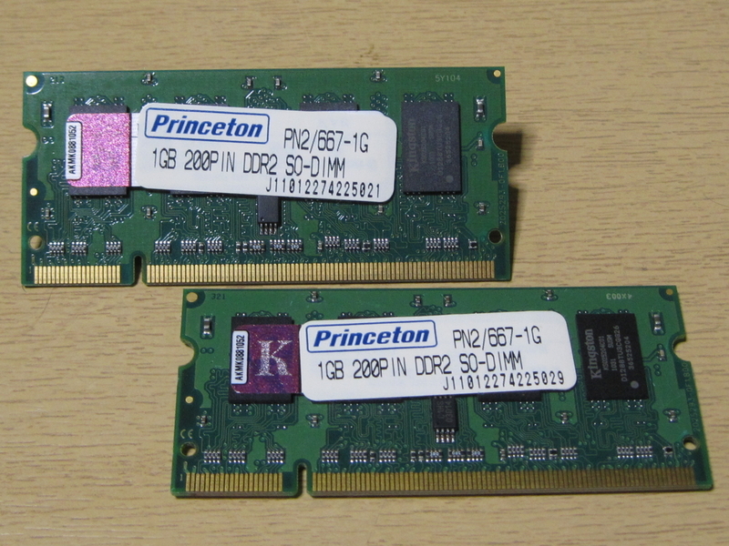 ☆★JUNK PC PARTS★☆ Princeton DDR2-667 PC5300 1GB 200pin 2枚セット♪ ★両面チップ搭載★ 計2GB！出品時動作確認 SET-MDDR208