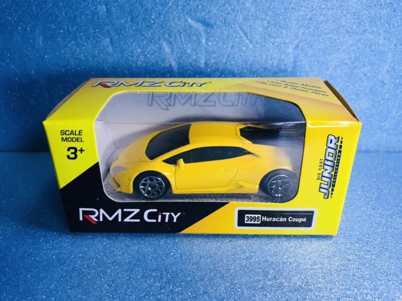 RMZ City 3995 Huracan Coupe 黄色　スポーツカー　ミニカー