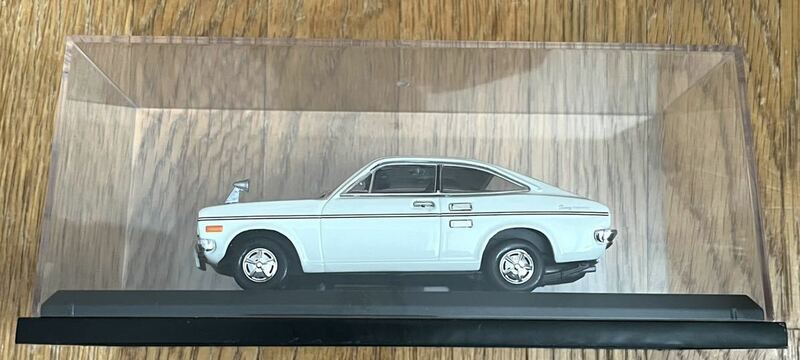 ◇国産名車コレクション 日産 サニー 1200 GX (1970) 中古 ミニカー アシェット 1/43 旧車 ホワイト