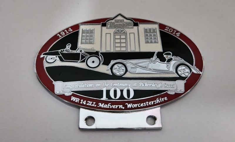 モーガン　カー・バッジ　Morgan Car Badge 『　100 Years Morgan at Pickersleigh Road, Red rim 　』＃18　