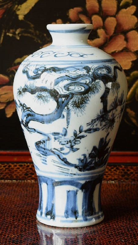 中国 唐物 古瓷 染付 時代物 明代花草鹿紋瓶