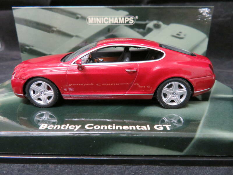 1/43　ベントレー　コンチネンタル GT　2003　レッド