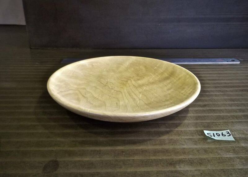 イタヤカエデ チジミ杢 手作りのお皿 無垢一枚板からロクロで制作しました。(S1063) 未使用 小皿 漆器 木工旋盤 ウッドターニング