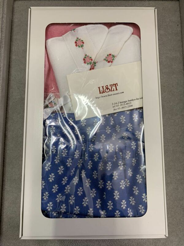 LISZT ハンカチ&巾着セット（ハンカチ白×ピンク花柄、巾着青地花柄)(60サイズ)