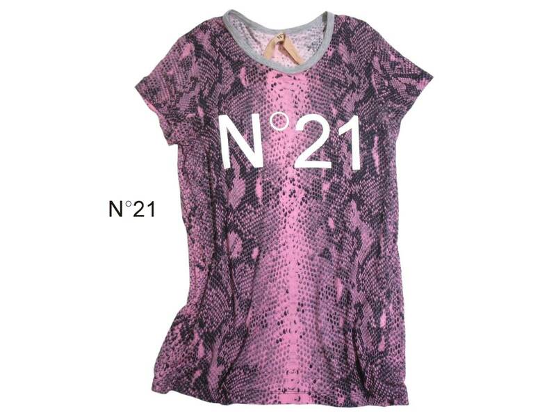 N°21 ヌメロヴェントゥーノ BIGロゴ カットソー Tシャツ 42