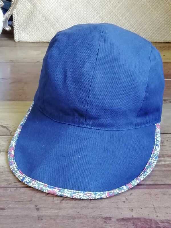 ELLE エル リバーシブル キャップ 花柄 紺色 帽子 テニス CAP サイズ表記無し ランニング ウォーキング reversible hat 送料込み