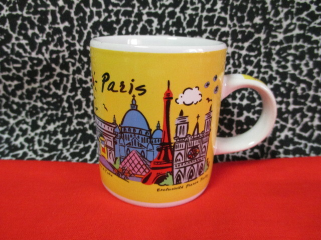 ★ I LOVE PARIS 　アイラブパリ　陶器　 フランス 　パリの名所　パリ　デミタス　小さなマグカップ　マグカップ　小物入れ　新品美品