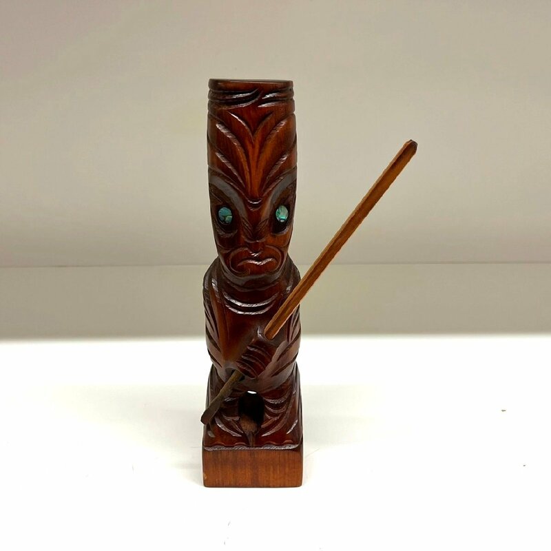 ●ニュージーランド製　彫刻　“TEKO　TEKO”　“Taiaha”/中古品　オブジェ　置物　木製　δ●