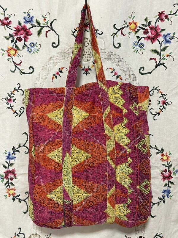 カンタ刺繍 トートバッグ ラリーキルト グドゥリー 刺し子 ビンテージ 布 インド ハンドメイド 刺繍 2