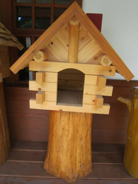 ■森の工房KAZU (佐藤一彦 作) 製造 木製ペット小屋 (台付き)H1326