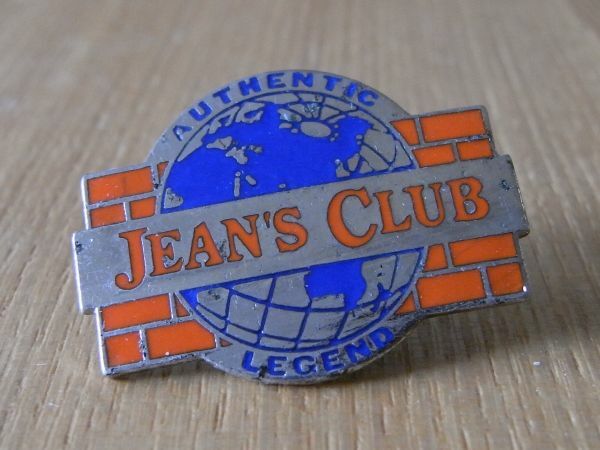 古い ピンバッジ : JEANS CLUB デニム ファッション ロゴ デザイン ピンズ #O