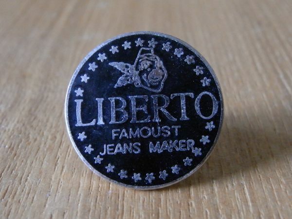 古い ピンバッジ : LIBERTO ファッション ロゴ デザイン ピンズ #O