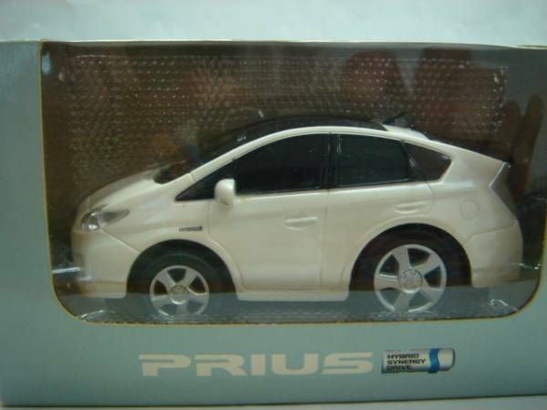 ドライブタウン・プルバックカー・トヨタ　プリウス　PRIUS　白