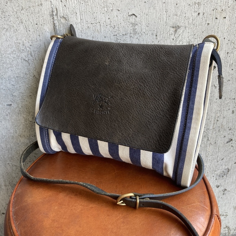 IL BISONTE Leather Flap Canvas Shoulder Cross Body Bag イルビゾンテ レザーフラップ キャンバス クロスボディバッグ ショルダー ボーダ