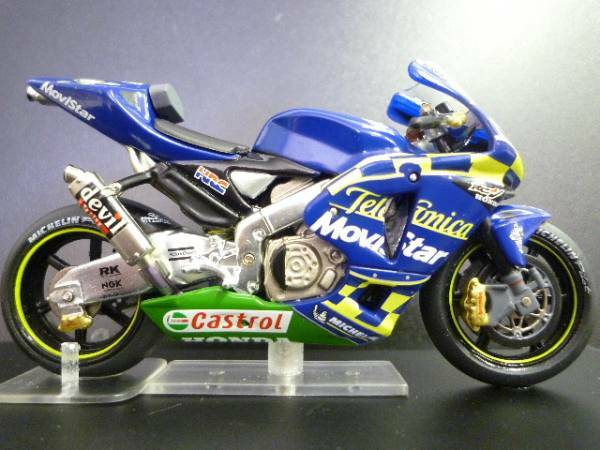 ixo☆製品 1/24 ホンダ ＲC211-Ｖ 加藤大治郎 #74 HONDA 2003　☆違いの分かるカタに