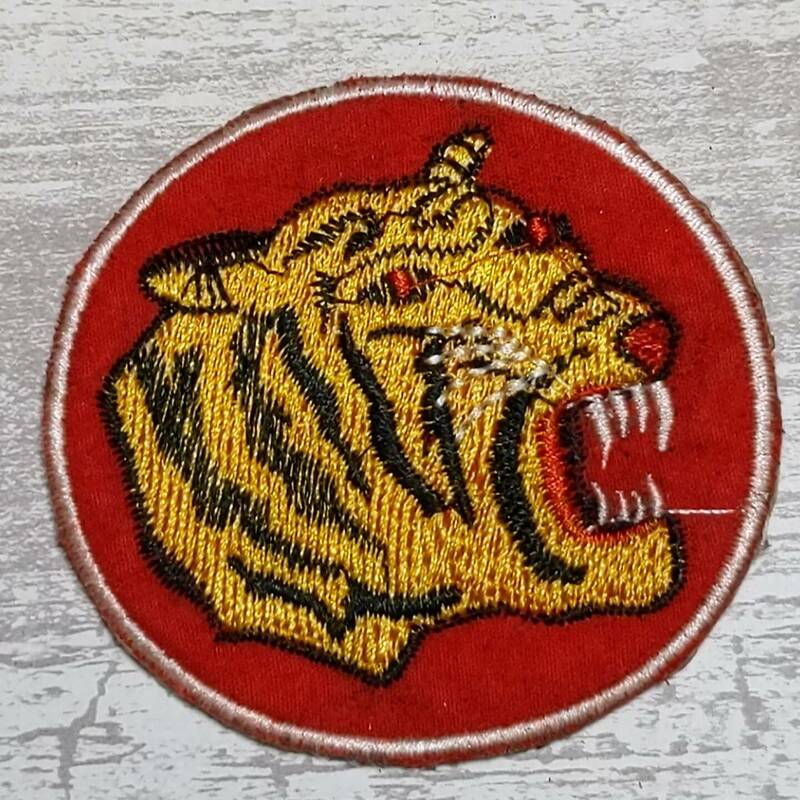 ★TI33 タイガー 虎 TIGER ワッペン 1枚 スカジャン デッキジャケットに! ベトナム 戦争 刺繍 ジャケット ベトジャン ミリタリー