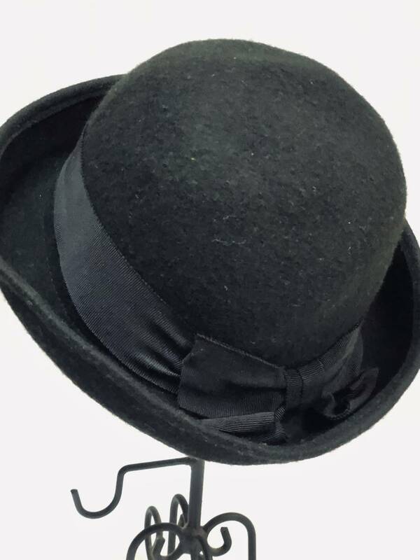 ブラックリボンデザインハット　帽子　ボーラーハット　山高帽　サイズF相当