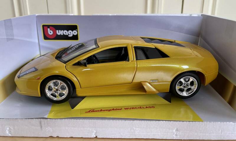 【美品】Bburago ブラーゴ「Lamborghini Murcielago 」ランボルギーニ ムルシエラゴ 1/18 ダイキャストカー ミニカー コレクションカー