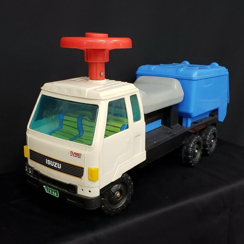 イスズ　おもちゃ　パッカー車　ごみ収集車　塵芥車　働く車　玩具　乗り物　クラクション鳴ります　ISUZUのトラック　割れあり　[160a352]