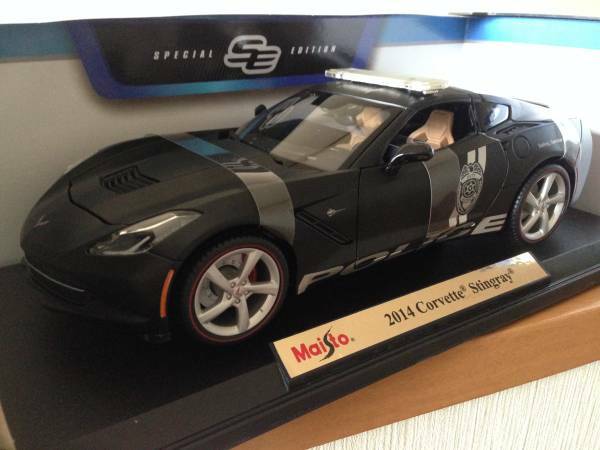 ラスト Maisto マイスト 1/18 2014 Corvette Stingray 艶消黒 