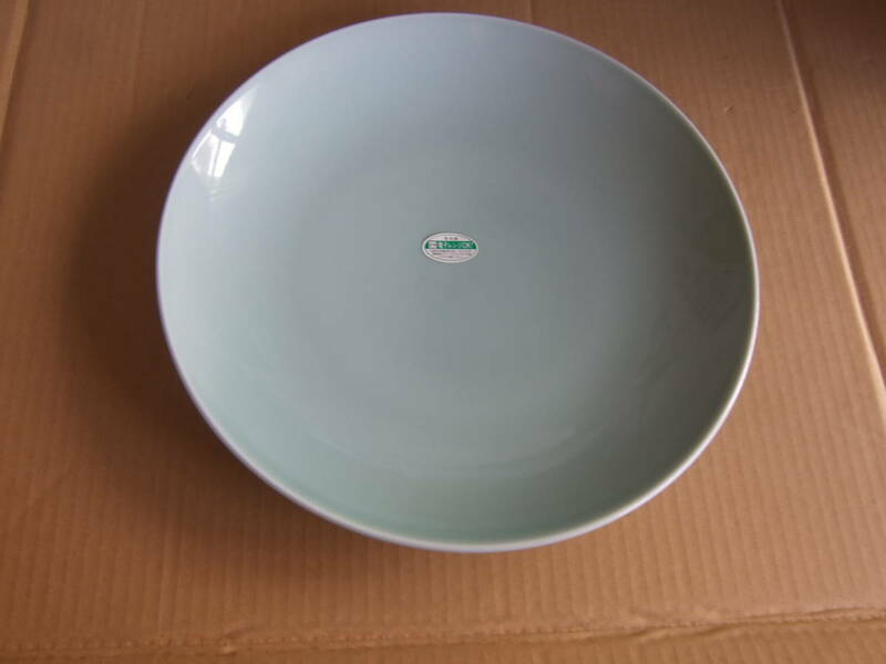 ②有田焼 青磁 大皿　サイズ：直径約36.0㎝高さ5.5㎝　未使用品