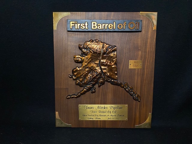 トランスアラスカパイプライン コレクターグッズ レリーフ The First Barrel of Oil 1977 オブジェ 珍品