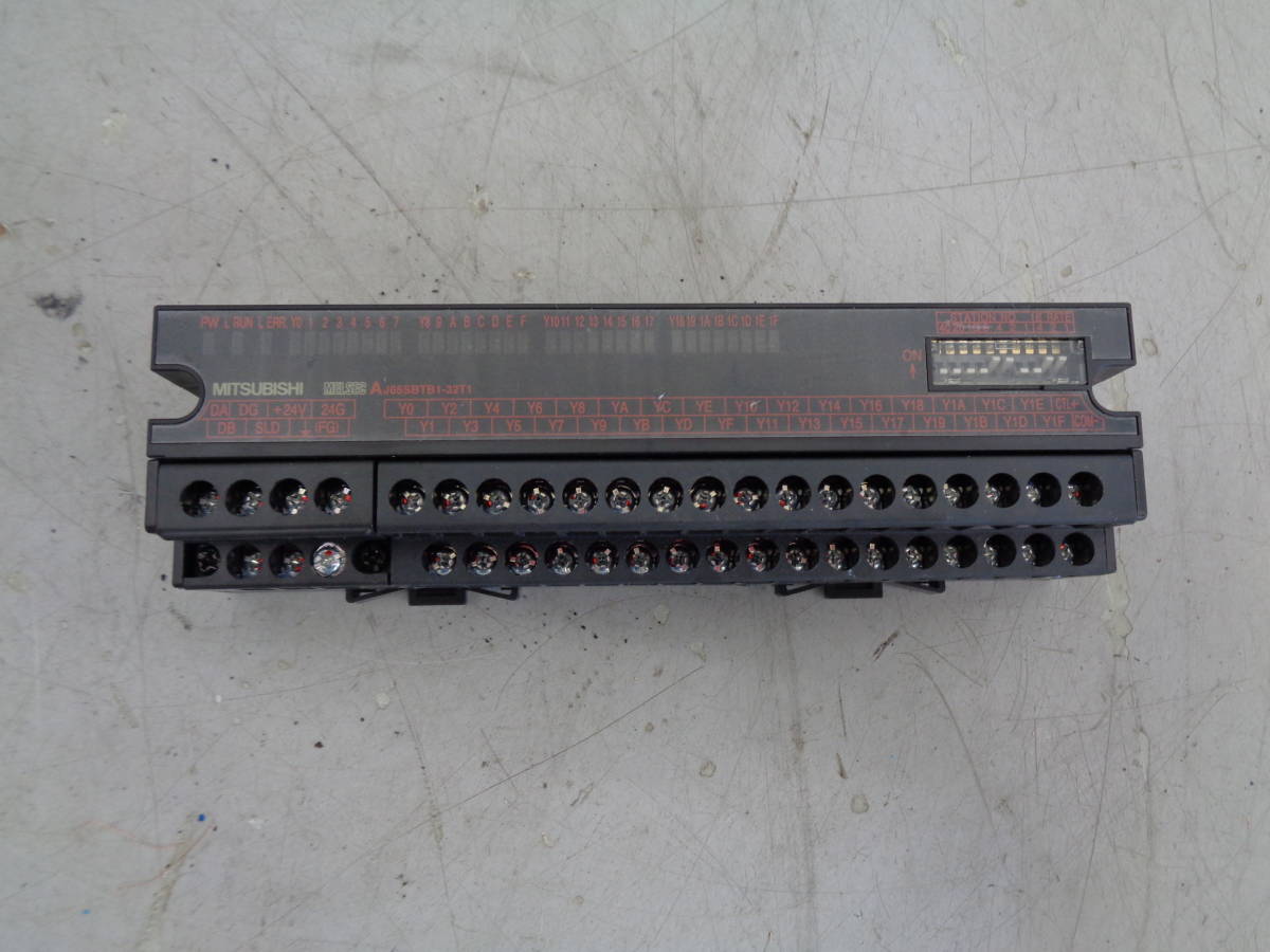 MK5961 三菱電機 ネジ端子台タイプ 出力ユニット AJ65SBTB1-32T1