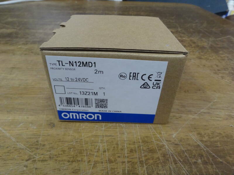 たぶん 未使用 オムロン omron 近接 センサ TL-N12MD1