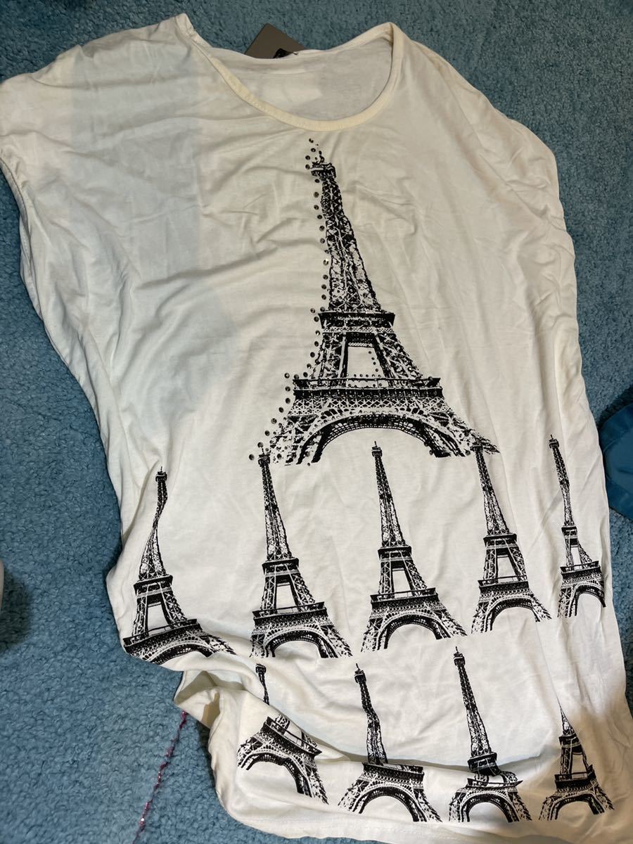 訳あり半袖Tシャツ　肩やけ　エッフェル塔プリント　M〜Lサイズ
