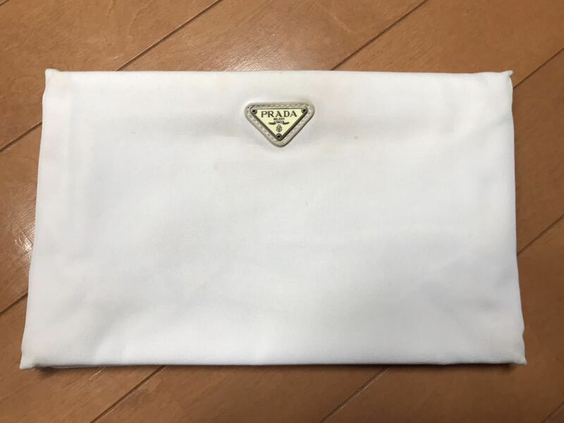 Pradaプラダ/ホワイトクラッチバッグ中古White clutch bag