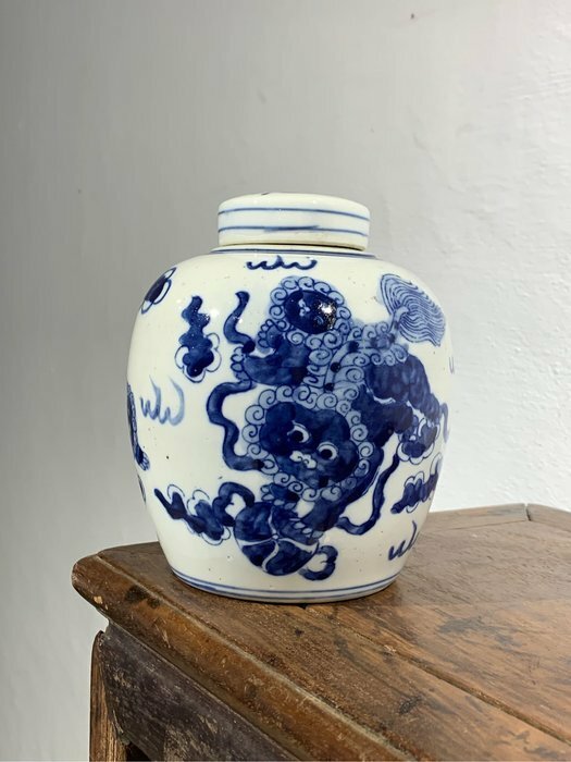 中国 唐物 古瓷 時代物 染付 清代青花獅紋罐