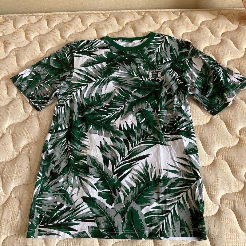 レア！Hawaii University ハワイ大学　Tシャツ　メンズSサイズ　グリーン　ハワイで購入　送料無料