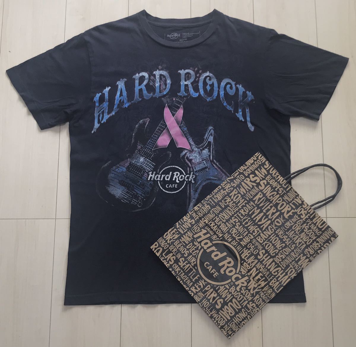 HARD ROCK CAFE ピンクリボン 限定 半袖 T シャツ【 紺 ネイビー M 】ハードロックカフェ PINK RIBBON T-shirts 紙バッグ オマケ付