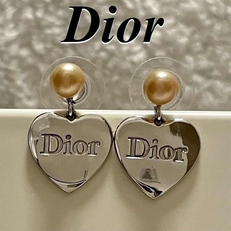 Christian Dior ディオール パール ハート ロゴ スイング ピアス