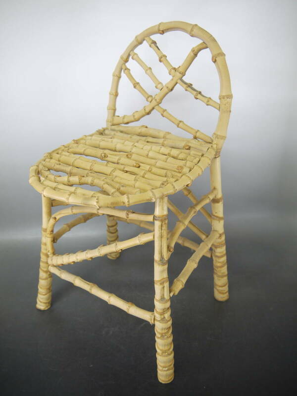 479 竹 手作り ビンテージ ミニ 椅子 自作 装飾 飾り 置物 ハンドメイド チェア 古民具 飾り台 素材を活かした素敵な一脚