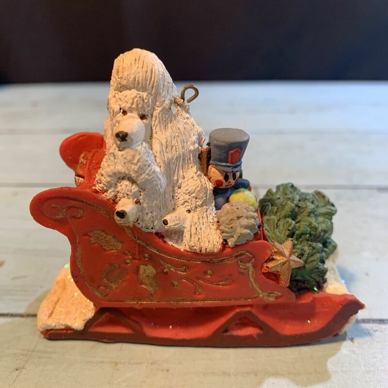 プードル トイプードル ソリ ツリー クリスマス 置物 犬 インテリア 人形 アンティーク ヴィンテージ ビンテージ 犬の置物 (4327)
