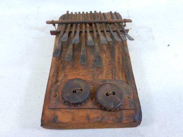 ムビラ　民族楽器　mbira　カリンバkalimba　リケンベlikembe　親指ピアノthumb piano　サムピアノ　アフリカ