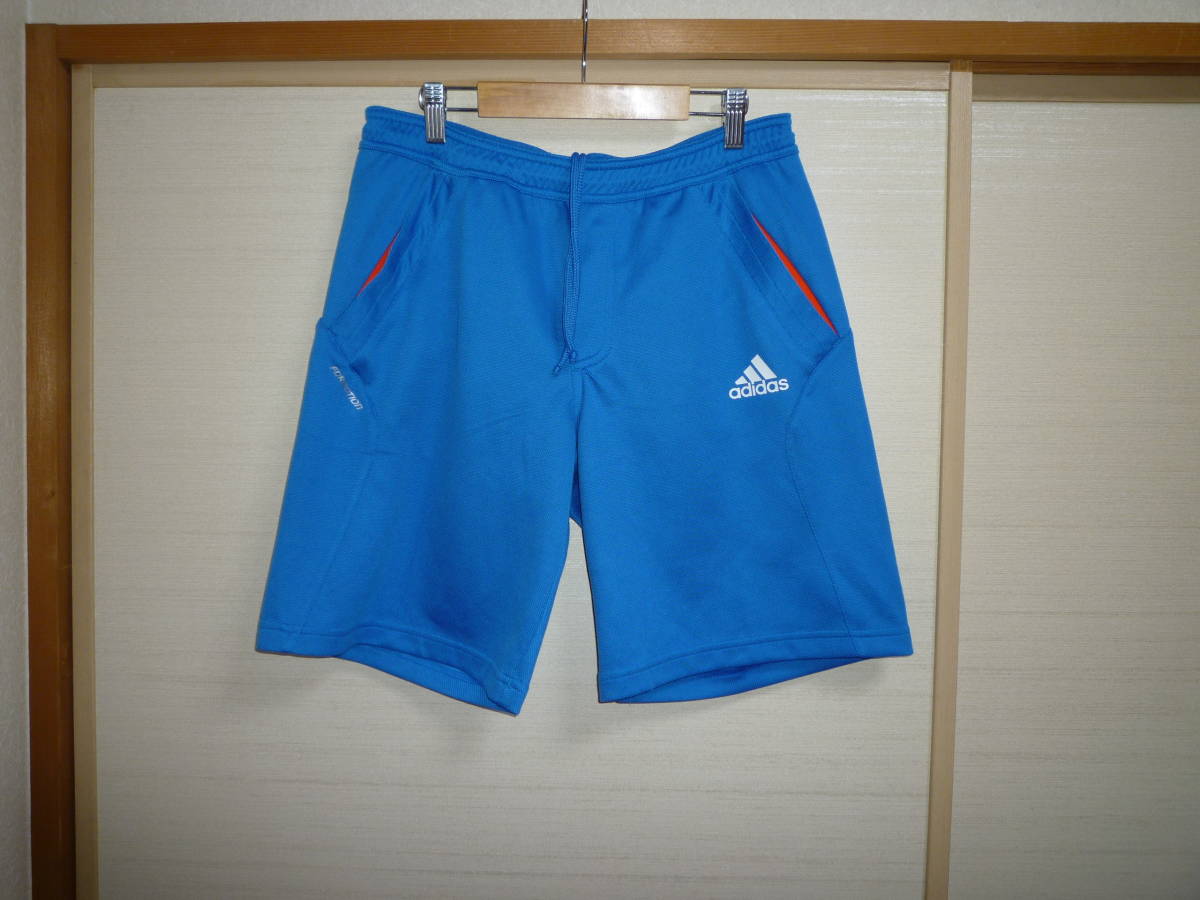 アディダス ａｄｉｐｏｗｅｒ ハーフパンツFORMOTIO 水色Mサイズ