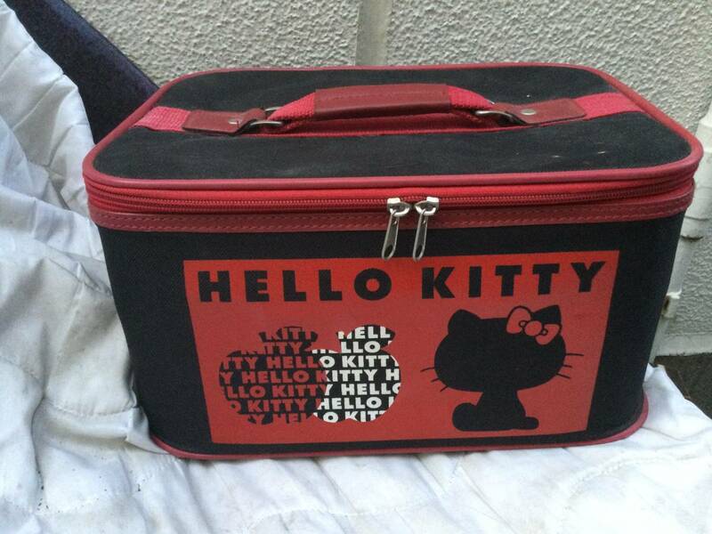 HELLO KITTY メイクボックス
