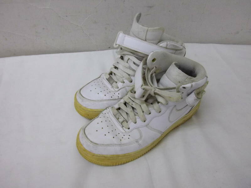 (30)★ナイキ　エアホース　NIKE AIR FORCE1　AF-1'82　スニーカー　靴　サイズ24cm　白　ホワイト　中古