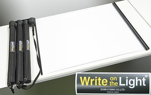 在庫有　泉　IZUMI 　モバイル マグネットスクリーン 60型　WOL-M12V　　A品