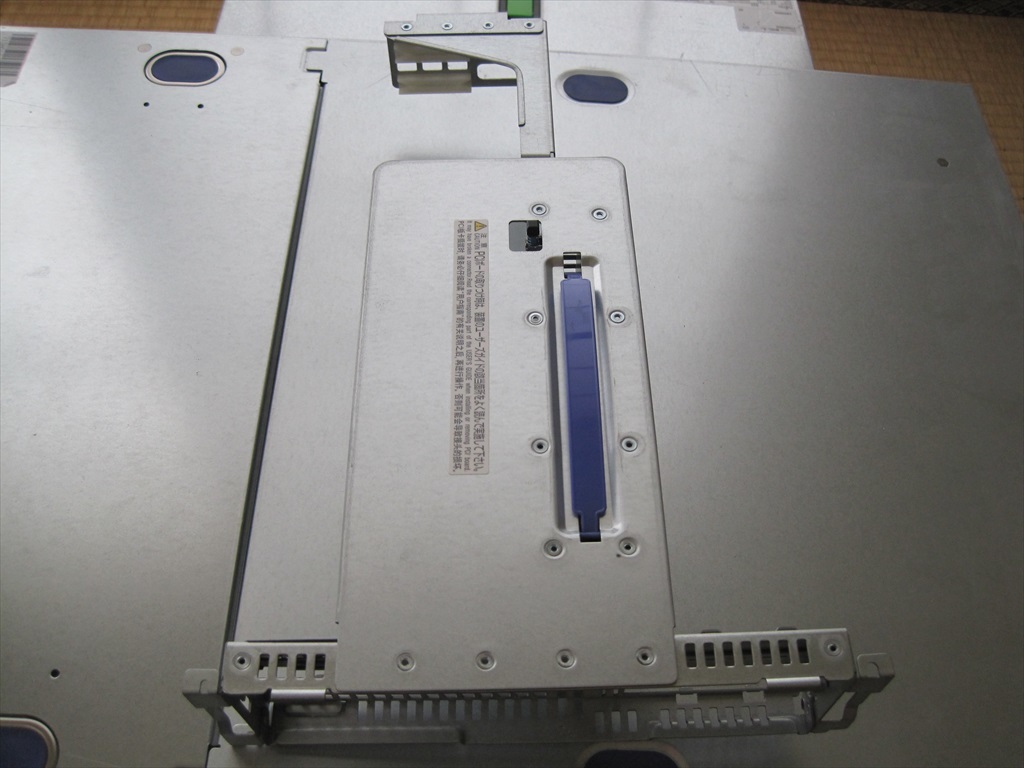 NECのサーバーExpress5800/R120a-2用ライザーカード