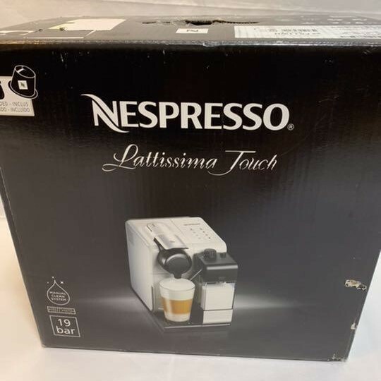 ネスプレッソ コーヒーメーカー ラティシマ・タッチ 新品 ホワイト F511WH 未使用品
