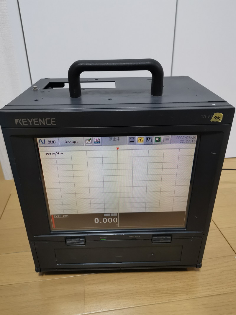 ★動作保証美品★ KEYENCE TR-V1050＋TR-TH08 10型ポータブル タッチ データレコーダ
