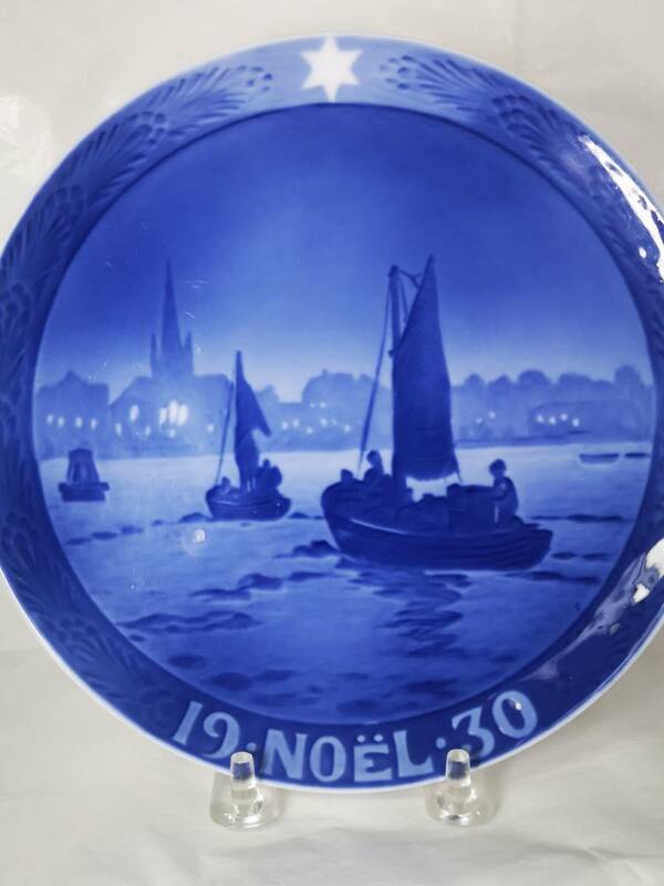 【フランス語】ロイヤルコペンハーゲン　イヤープレート　1930年〈漁船〉　　　　　　　　　　　　　　　　　　　　　　　　　　　　　　