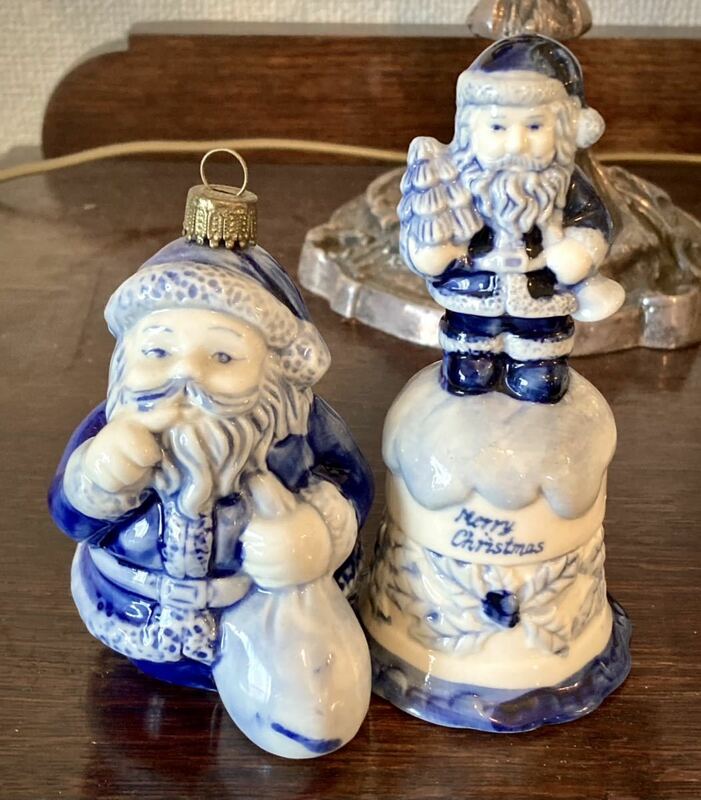 オランダ購入　デルフト焼き　2点　サンタクロース　ディナーベル　陶器人形 フィギュリン クリスマス　フィギュア　陶磁器　陶器